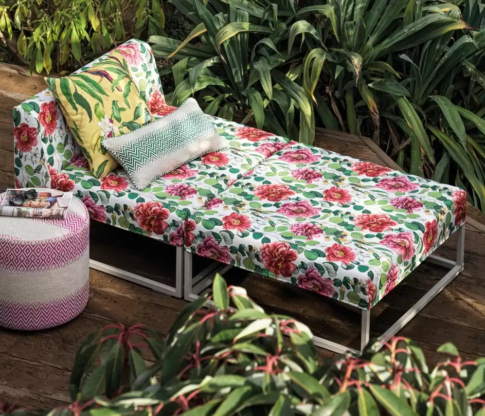 BEACH HOUSE OUTDOOR / INDOOR